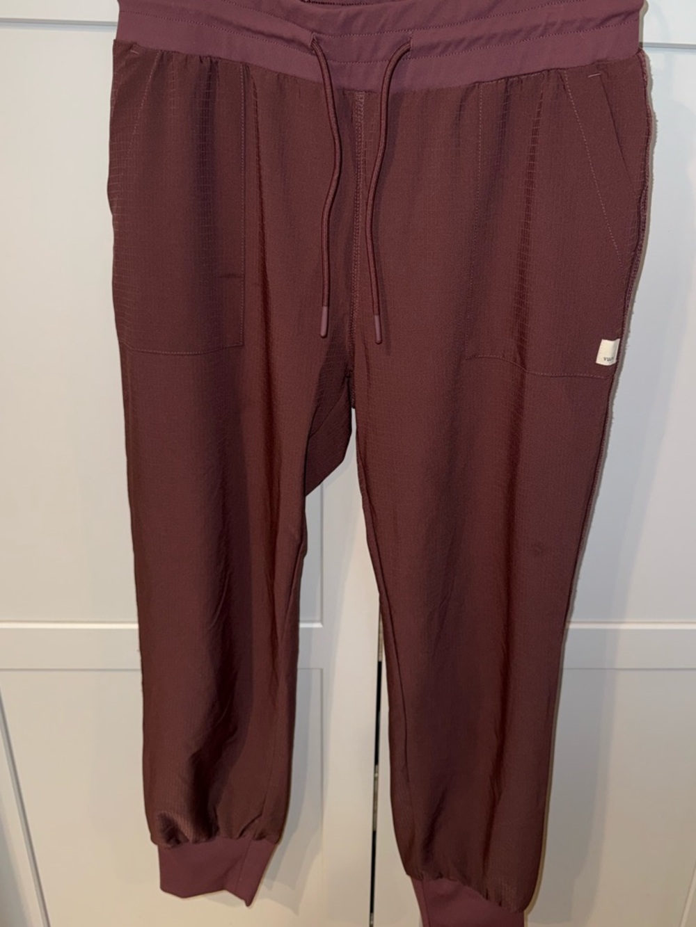 Vuori Performance Joggers M Plum Mauve NWOT EUC Drawstring Lounge pants